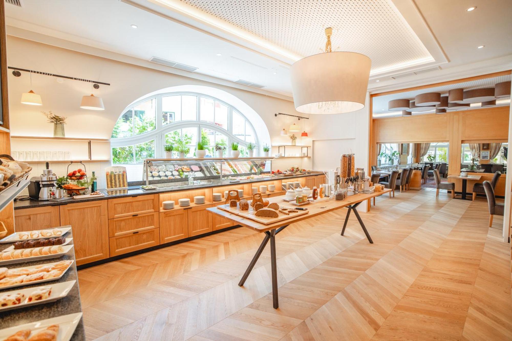 Hotel Krone Mondsee Bagian luar foto